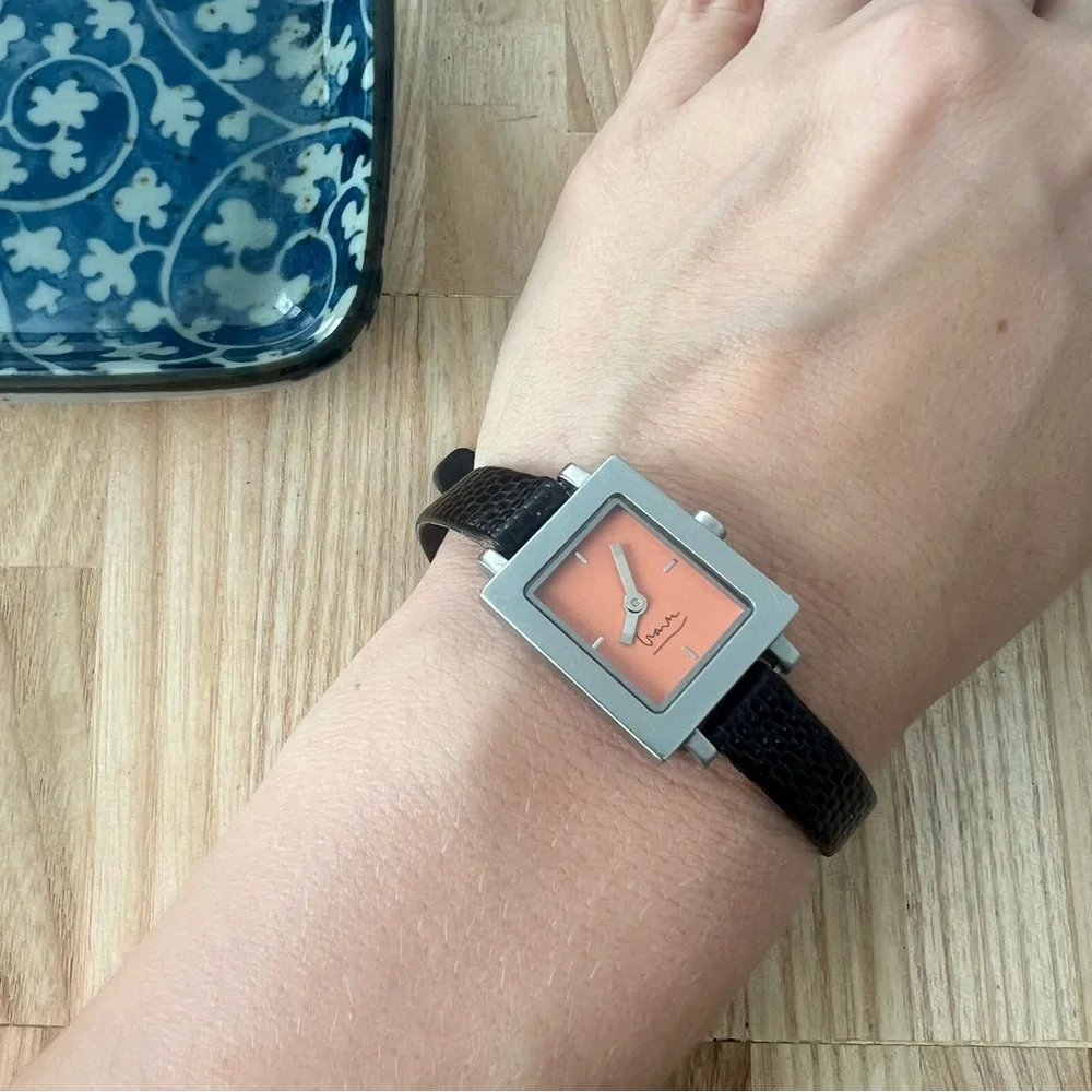 Graves design Shenandoah projects ladies rectangular dress watch NEW BATTERY